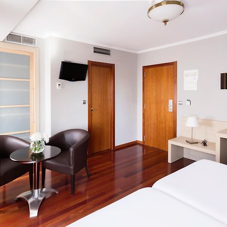 Hotel Valencia Феррол Экстерьер фото