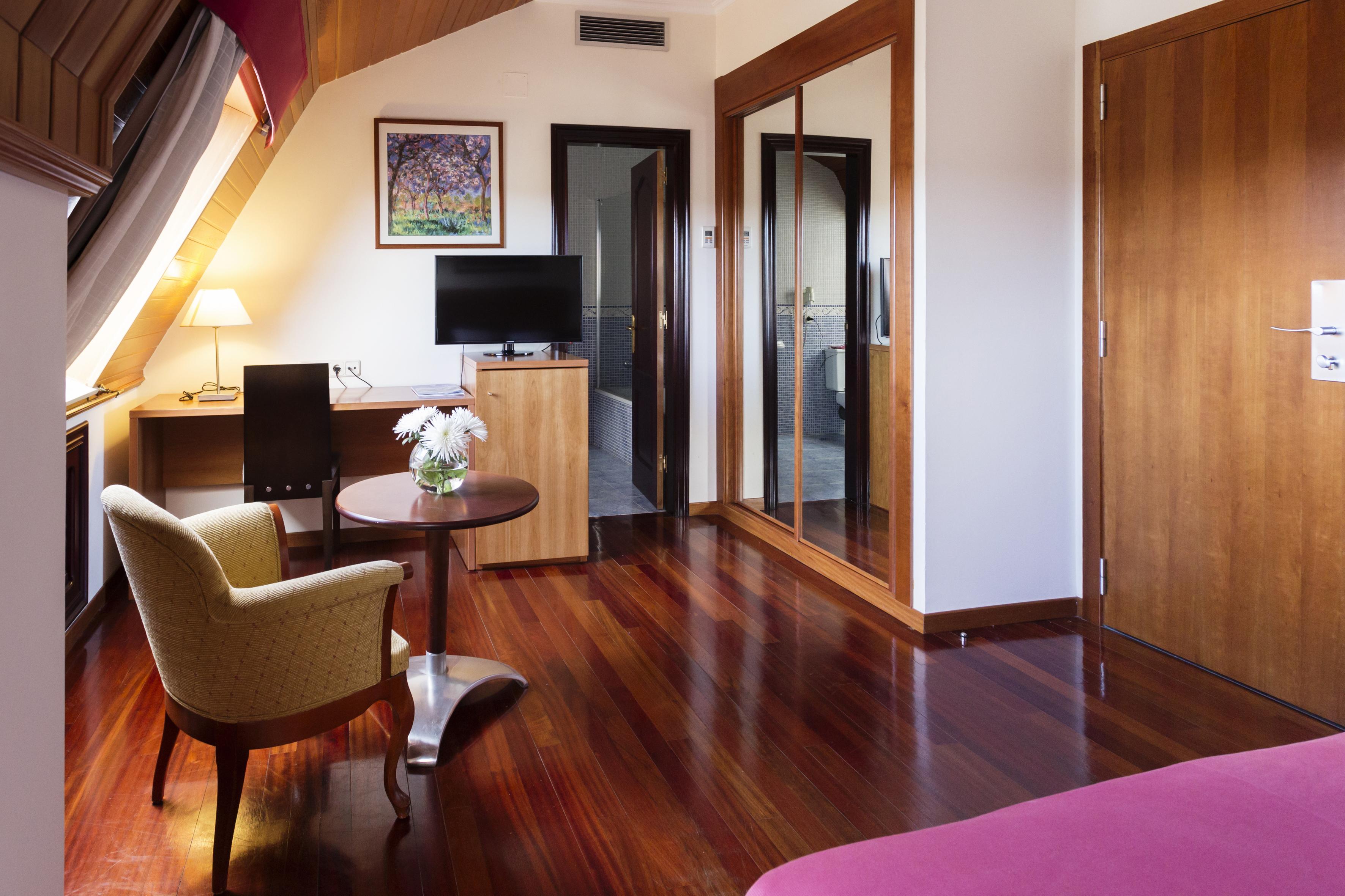Hotel Valencia Феррол Экстерьер фото