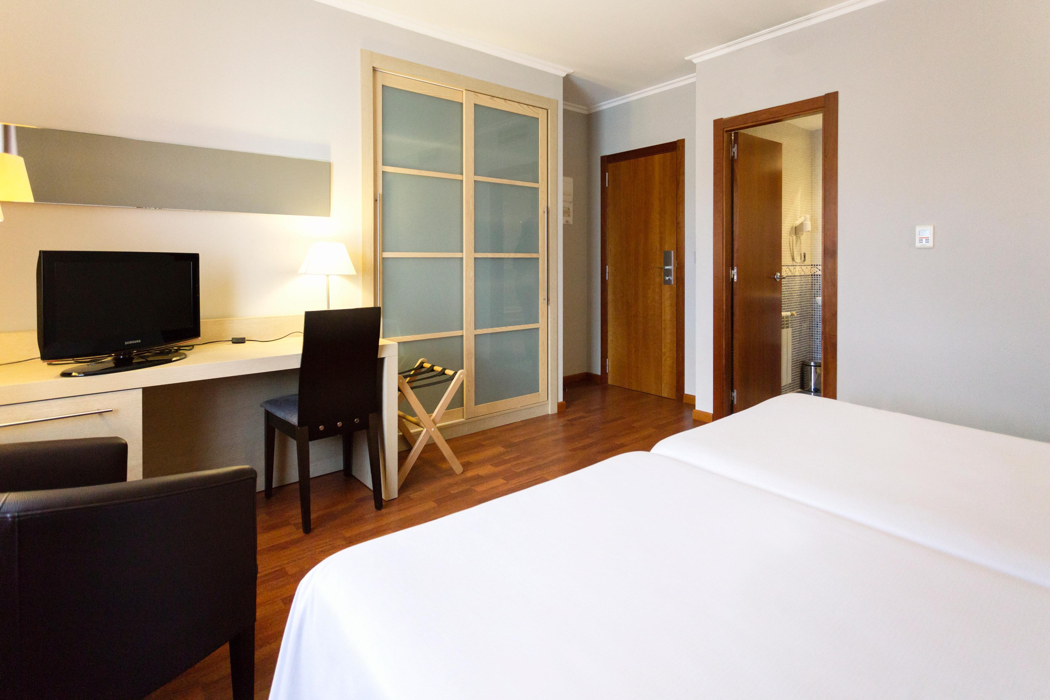 Hotel Valencia Феррол Экстерьер фото