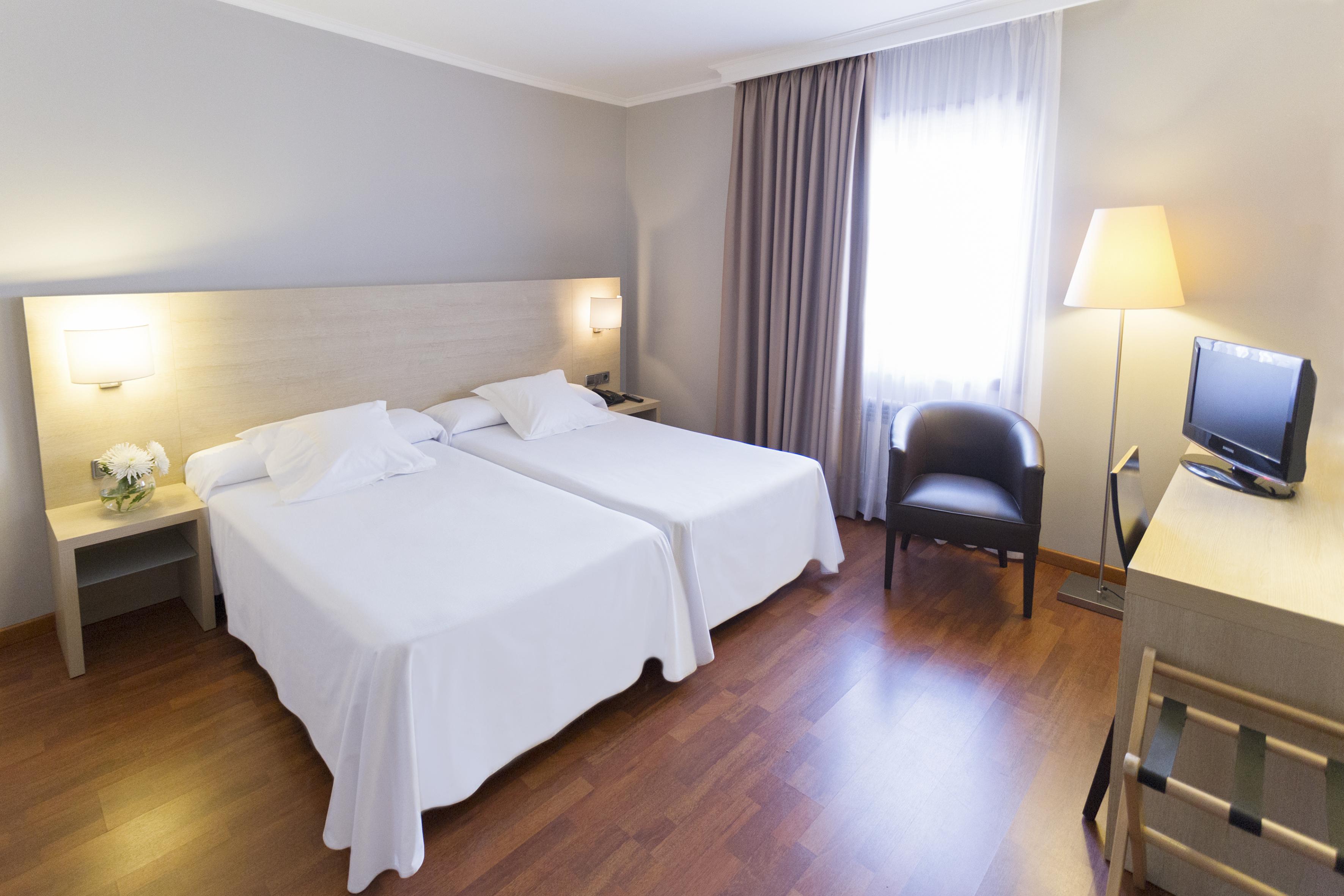 Hotel Valencia Феррол Экстерьер фото