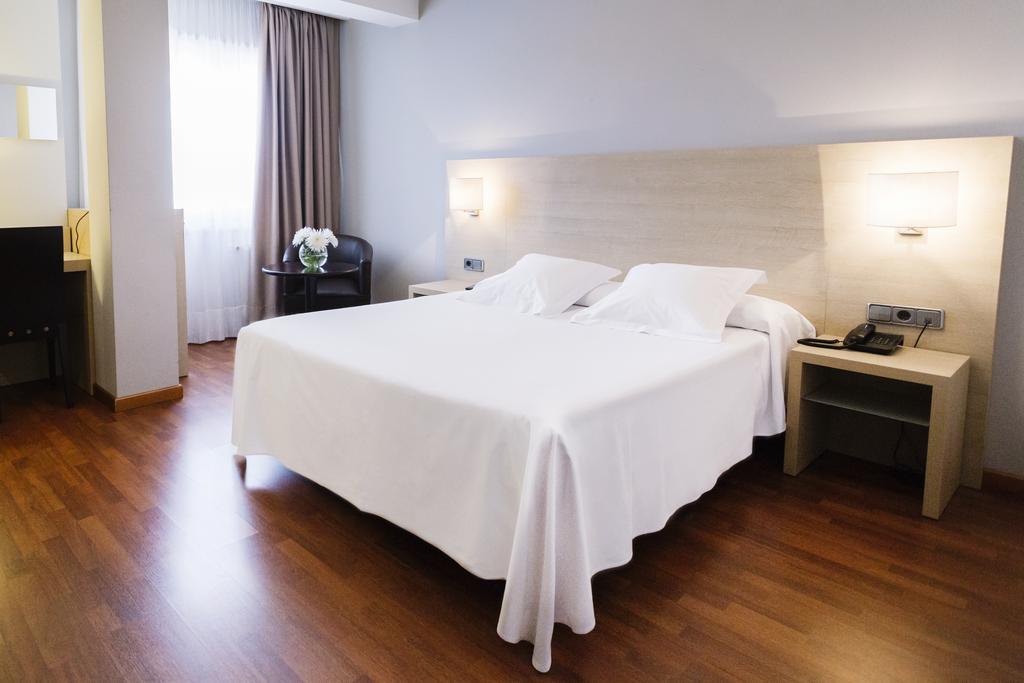 Hotel Valencia Феррол Экстерьер фото